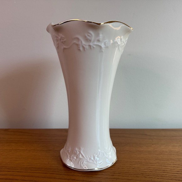 Elegant White Vase with Gold Trim, Embossed Floral Design, Home Decor, 9 Inches - Picture 6 of 9